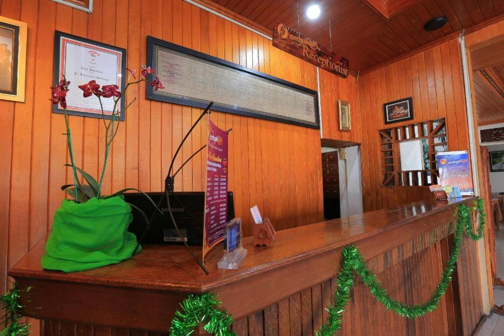 Ambun Suri Hotel Bukittinggi Exterior photo