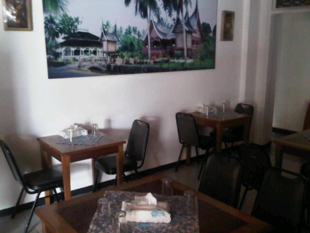 Ambun Suri Hotel Bukittinggi Exterior photo